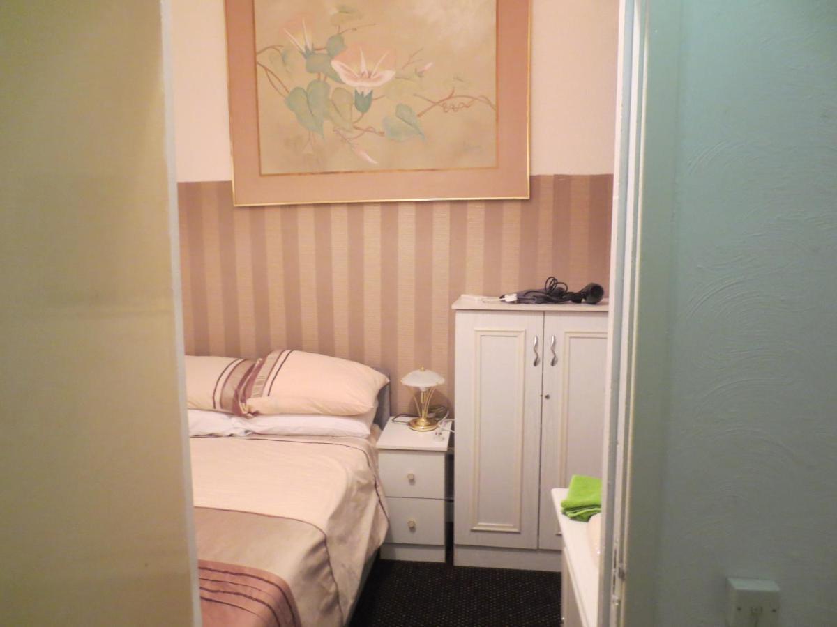 The Salendine 3*